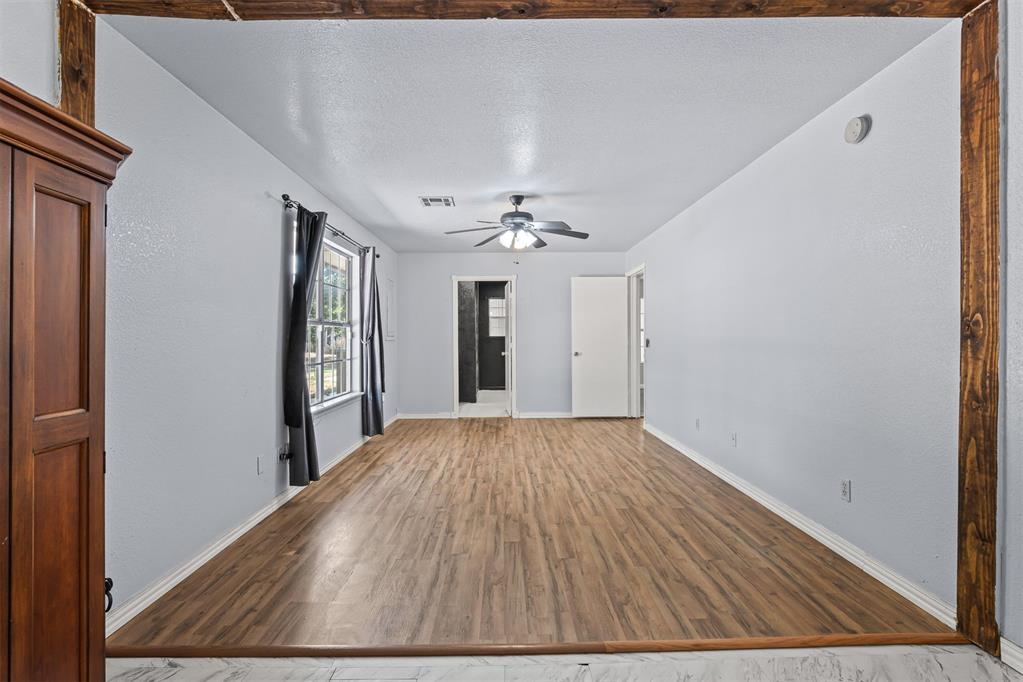 21201 Montgomery Drive Property Photo 12