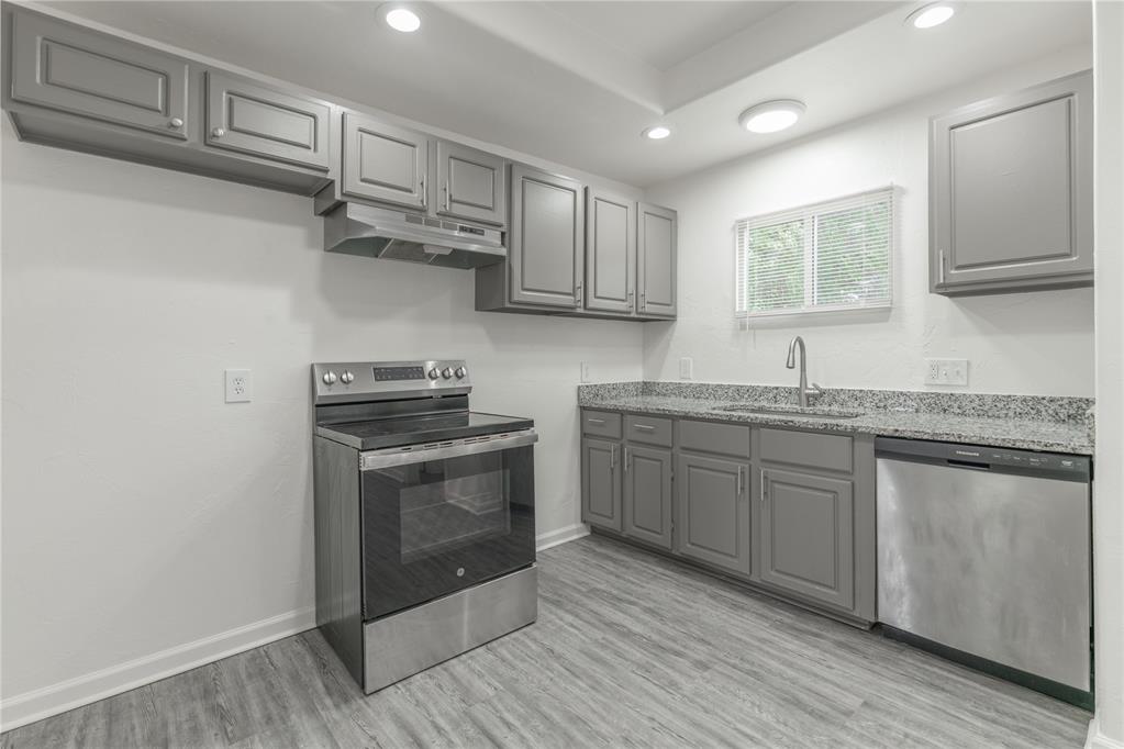 329 Se 46th Street Property Photo 7