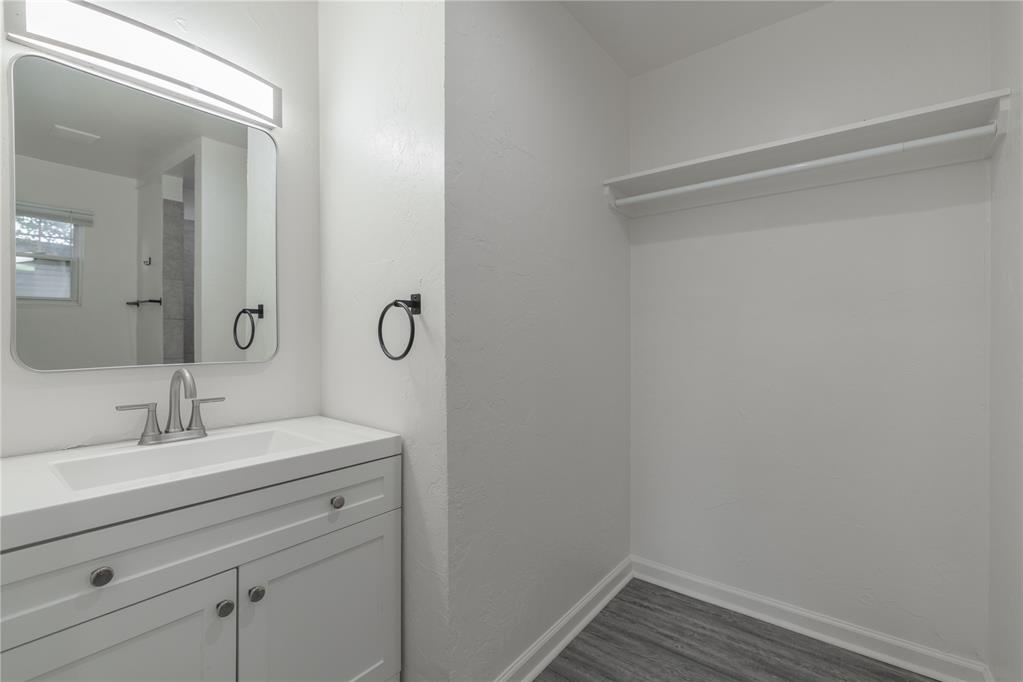 329 Se 46th Street Property Photo 14