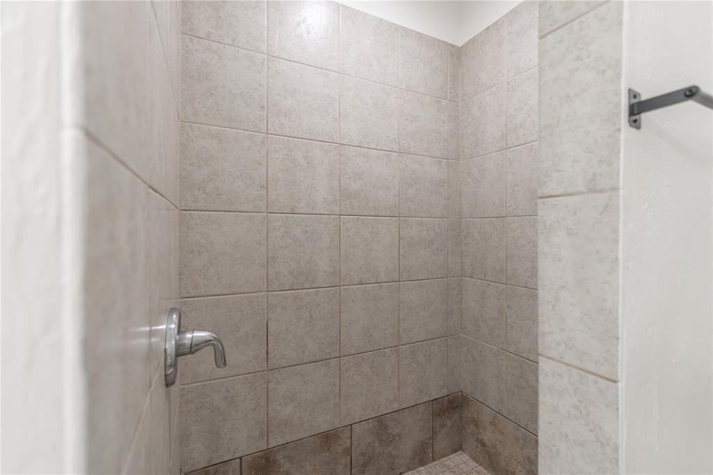 329 Se 46th Street Property Photo 16
