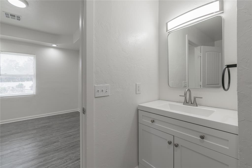 329 Se 46th Street Property Photo 17