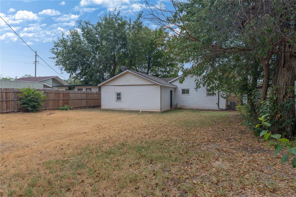 329 Se 46th Street Property Photo 29
