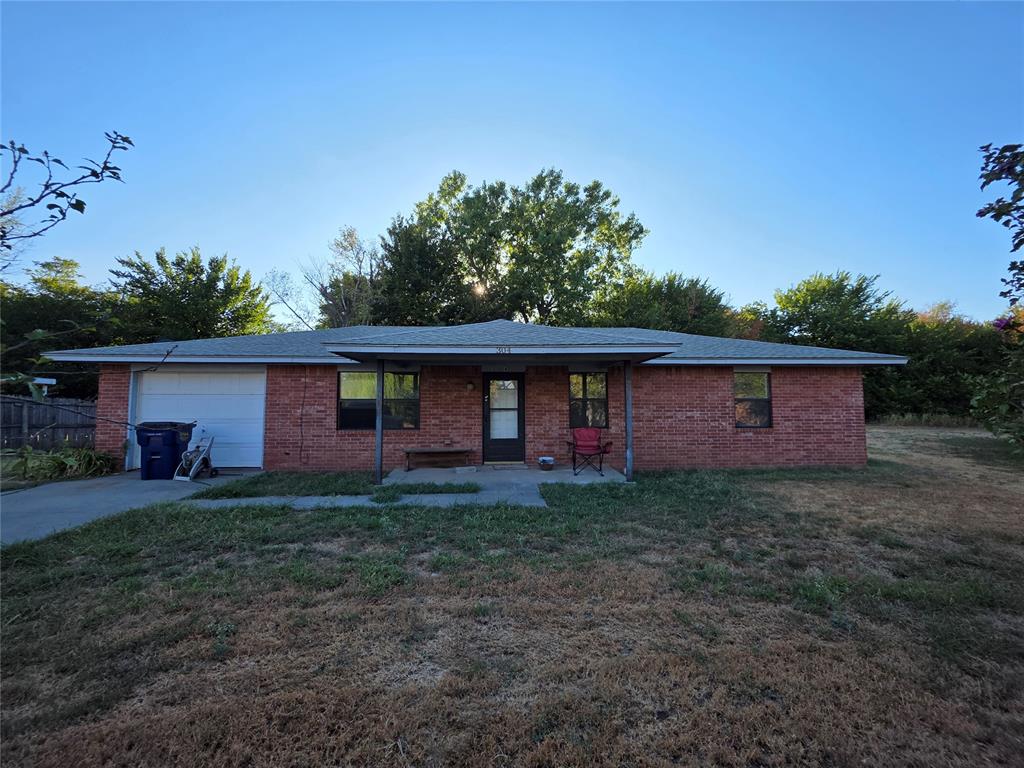 304 Hal Drive Property Photo 1