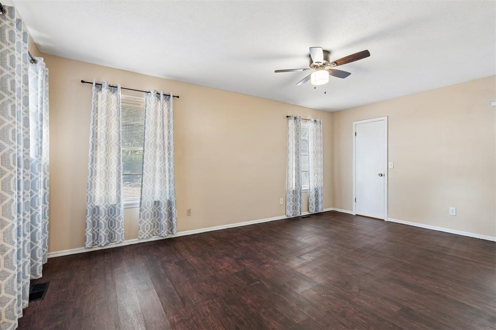 8308 Nw 39th Street Property Photo 17