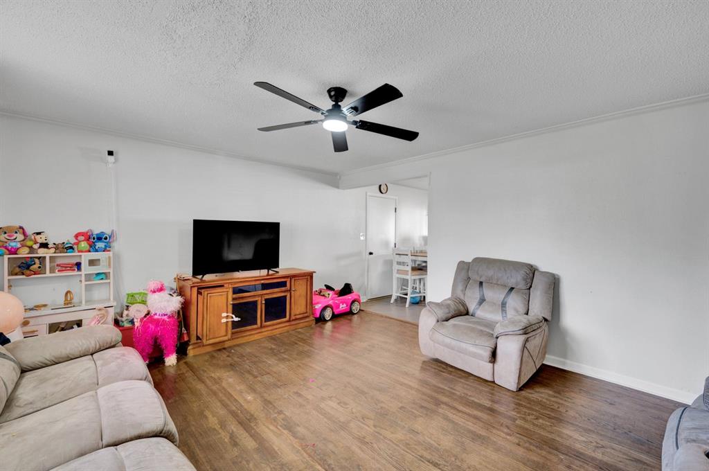 841 Se 67th Street Property Photo 4