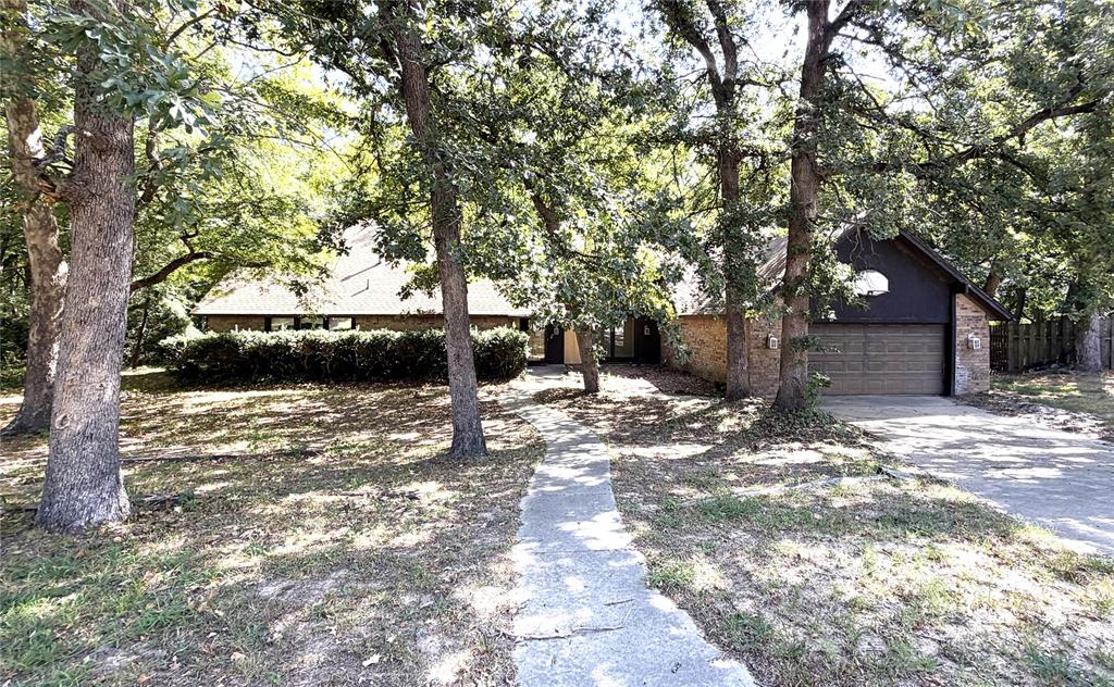 1104 Reid Circle Property Photo 2