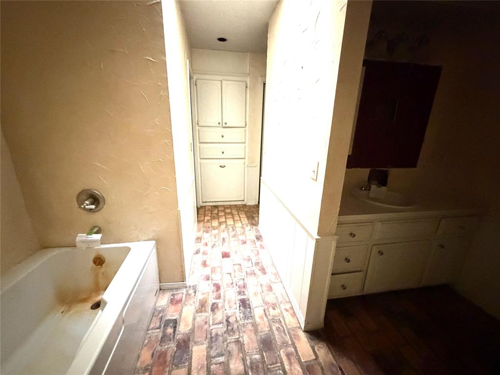 1104 Reid Circle Property Photo 17