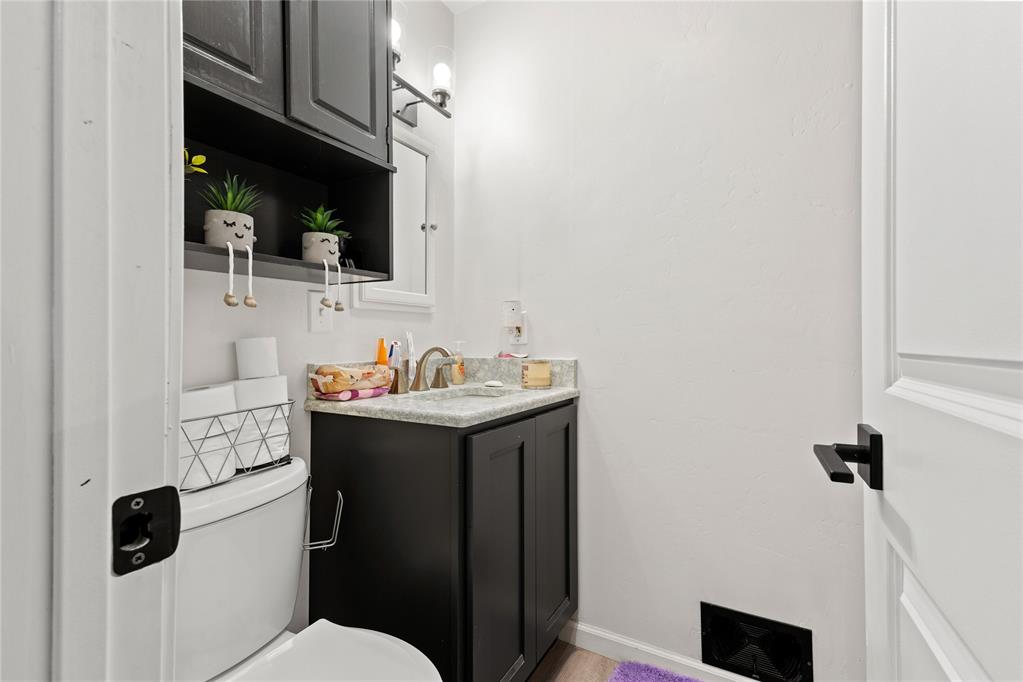 308 Williams Street Property Photo 12
