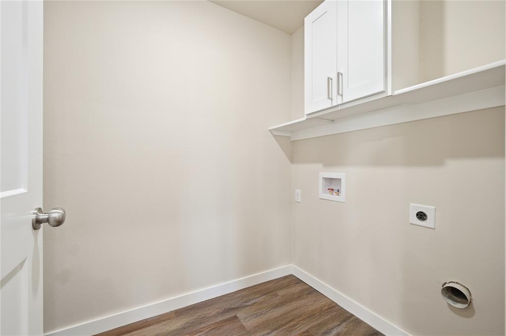 3483 Elizabeth Street Property Photo 15