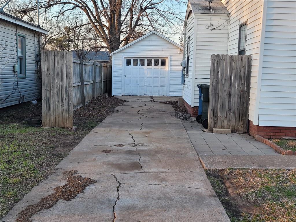 309 E Fairchild Drive Property Photo 3