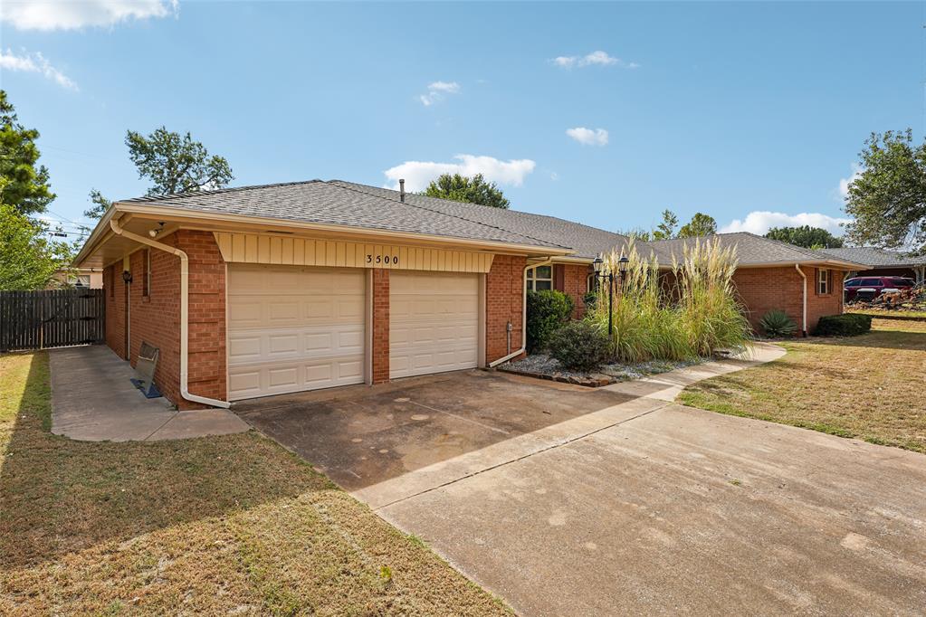 3500 Bella Vista Drive Property Photo 2