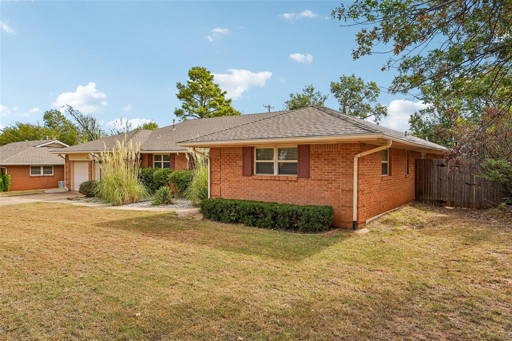 3500 Bella Vista Drive Property Photo 3