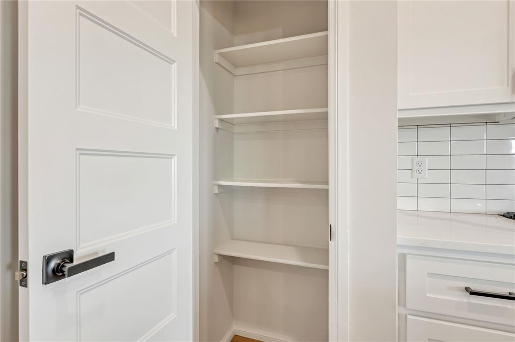 502 Grand Sycamore Drive Property Photo 11