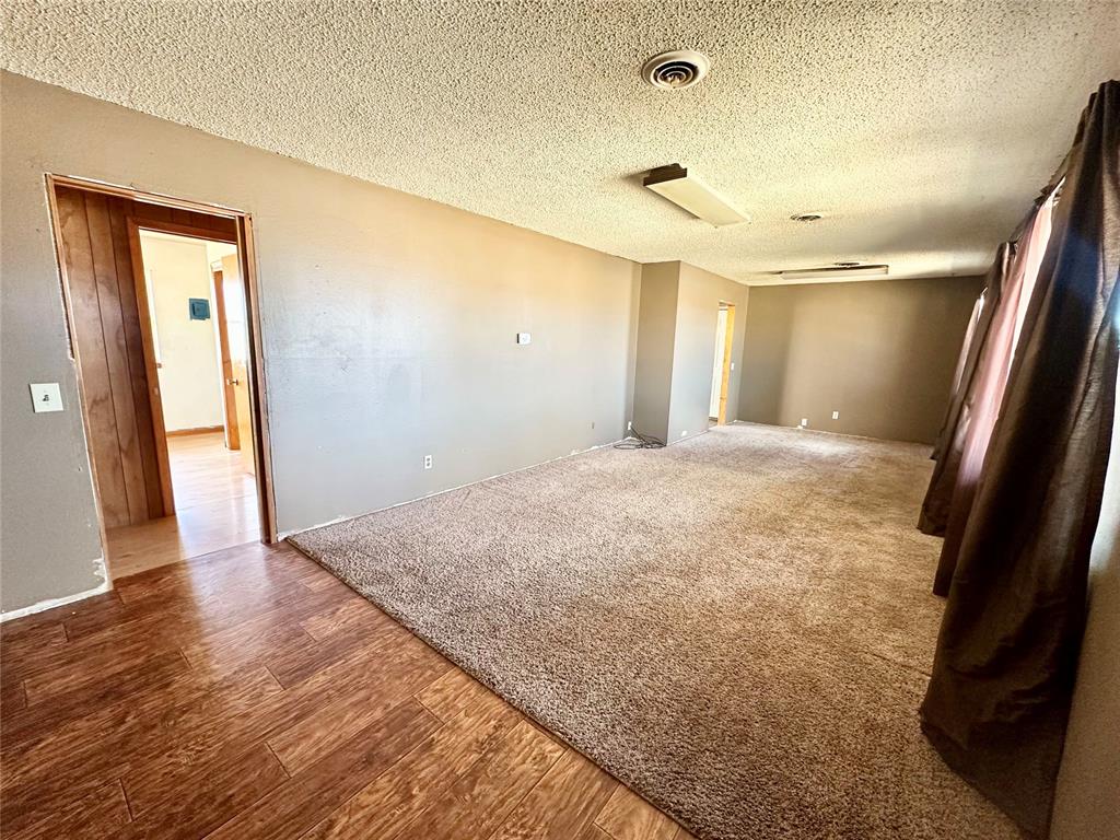 123 N Main Street Property Photo 2