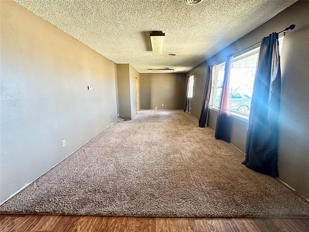 123 N Main Street Property Photo 4