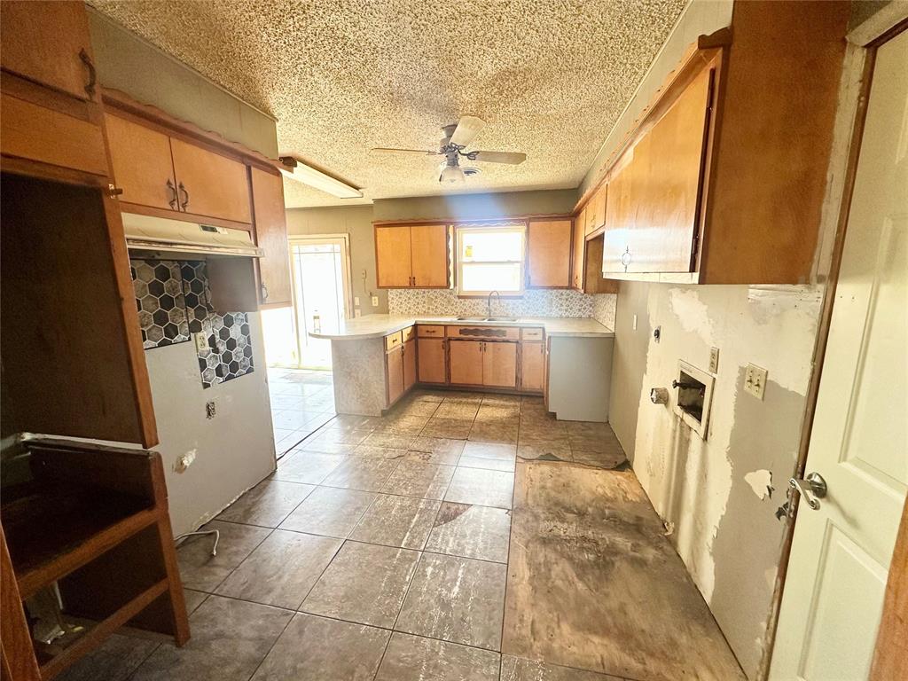 123 N Main Street Property Photo 7