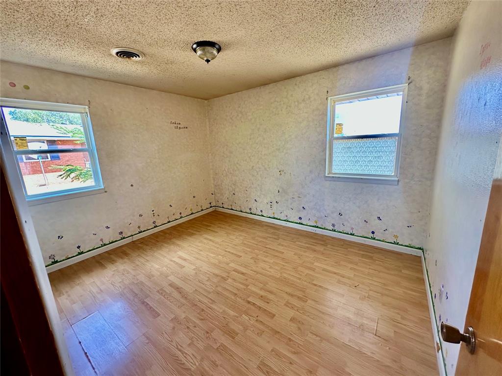123 N Main Street Property Photo 15