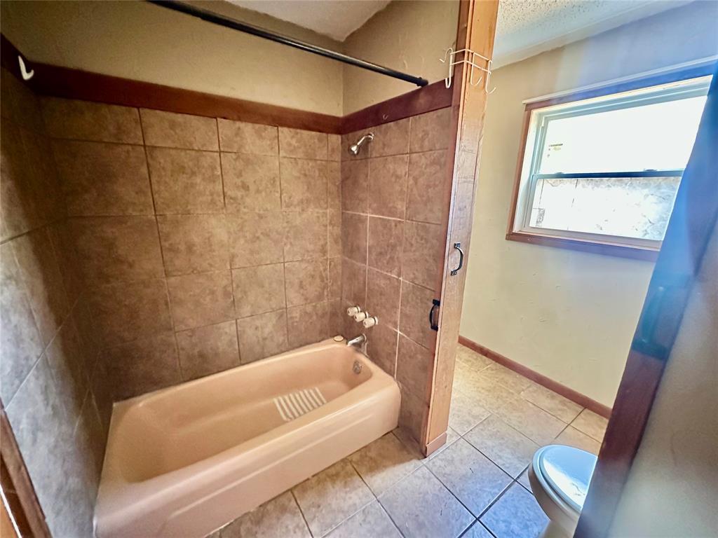 123 N Main Street Property Photo 21
