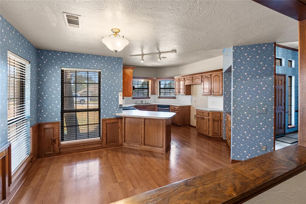 11619 Zandra Avenue Property Photo 6