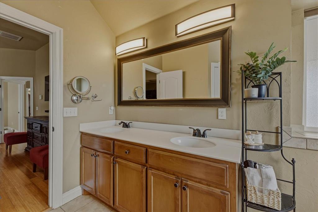 16305 Petaluma Place Property Photo 20