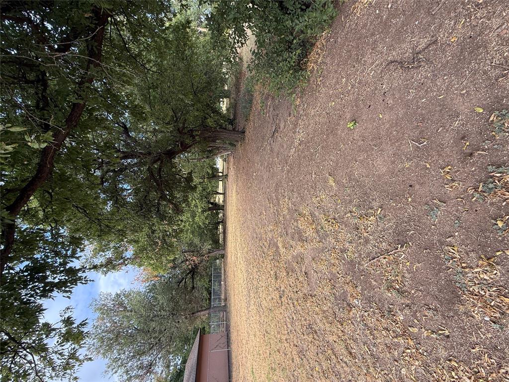 811 N Grand Avenue Property Photo 3