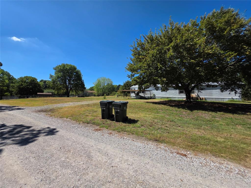 9502 N Oaknoll Avenue Property Photo 3