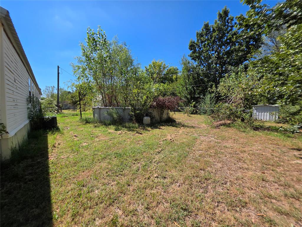 9502 N Oaknoll Avenue Property Photo 5