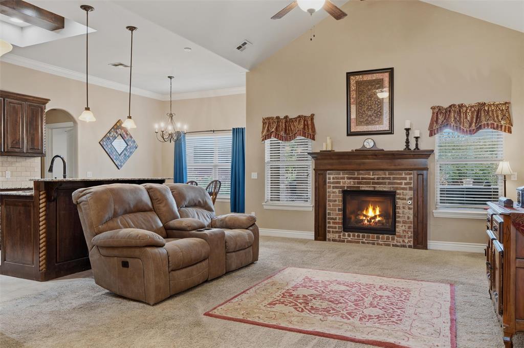 2713 Busheywood Drive Property Photo 3