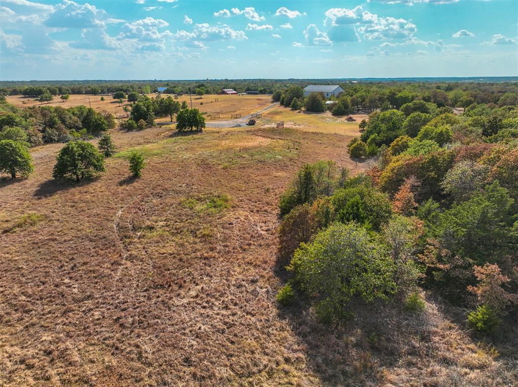 Highland Lane Property Photo 32