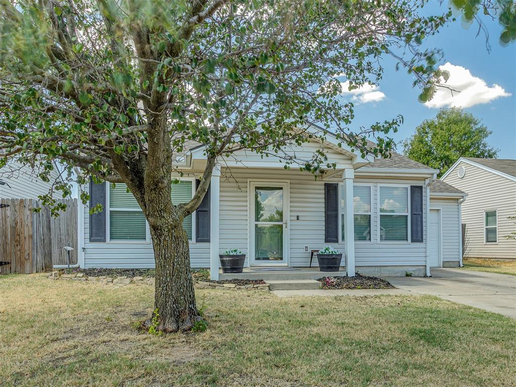 15401 Lilly Garden Lane Property Photo 3