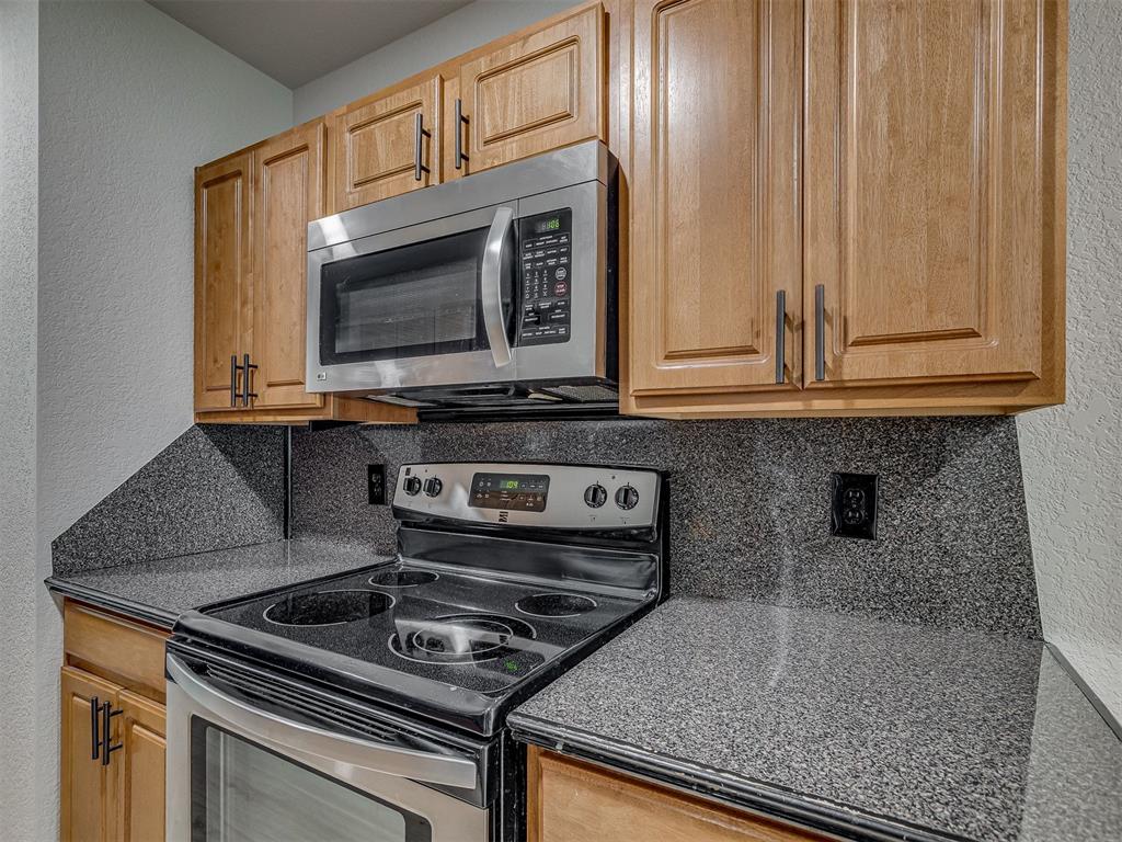 15401 Lilly Garden Lane Property Photo 15