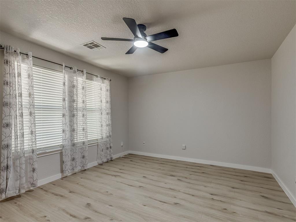 15401 Lilly Garden Lane Property Photo 19