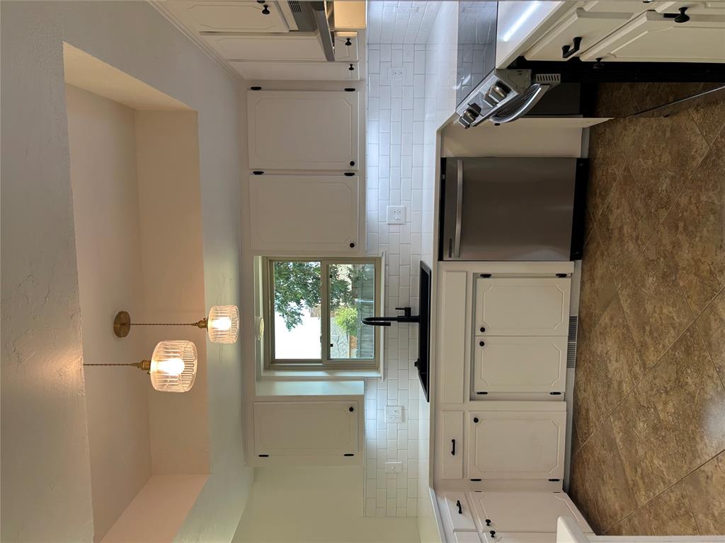 32 Corona Drive Property Photo 8