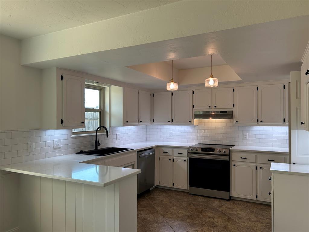 32 Corona Drive Property Photo 9