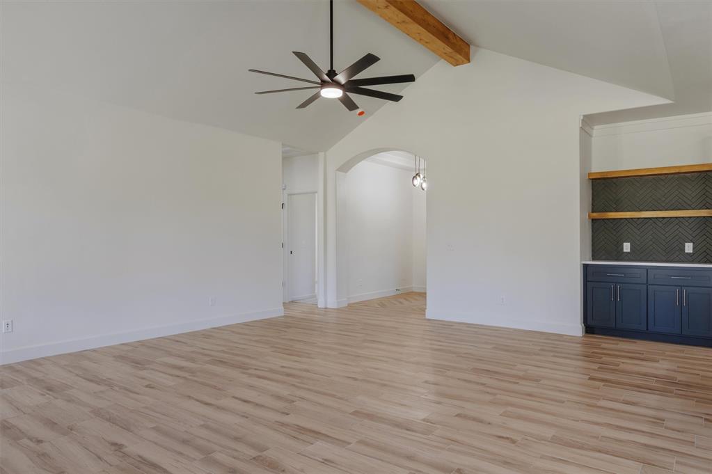 2921 Spring Meadow Lane Property Photo 12
