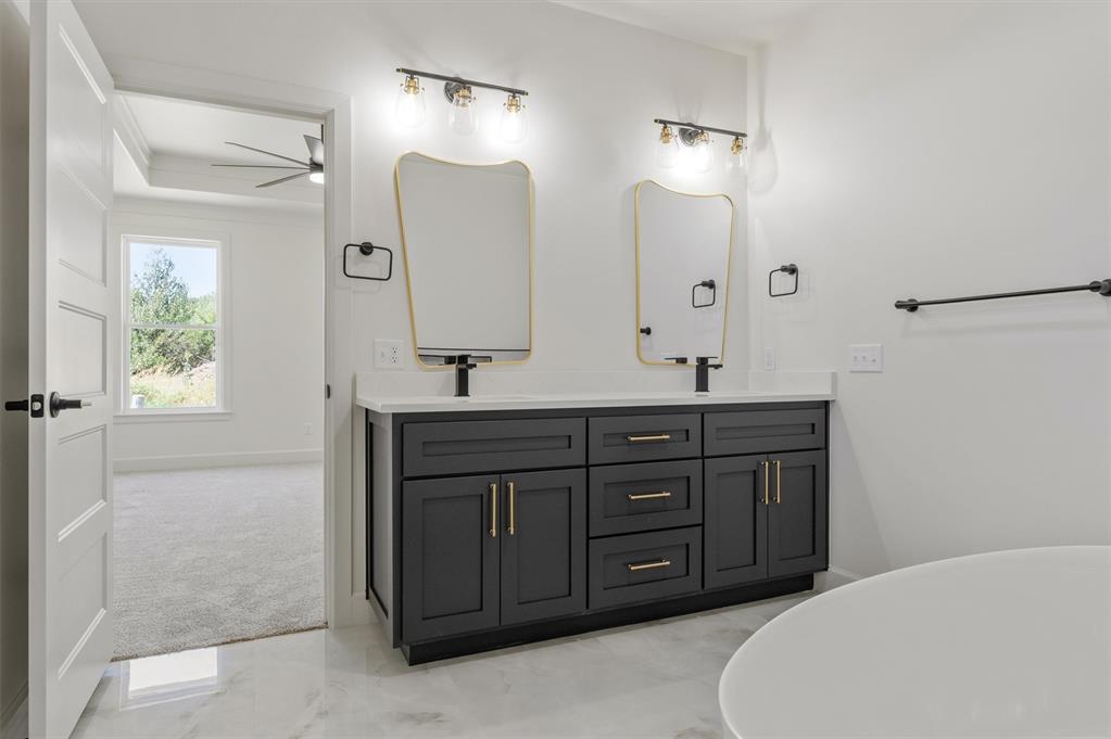 2921 Spring Meadow Lane Property Photo 31
