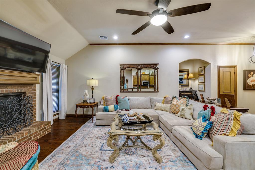 2213 Cedar Pointe Court Property Photo 7