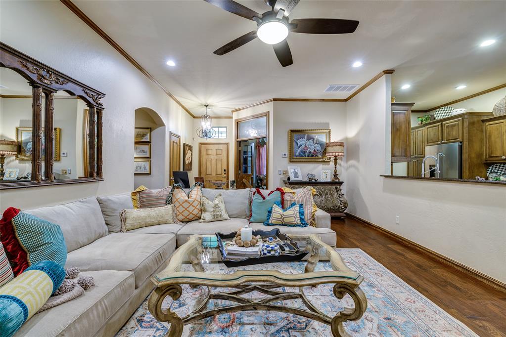 2213 Cedar Pointe Court Property Photo 8