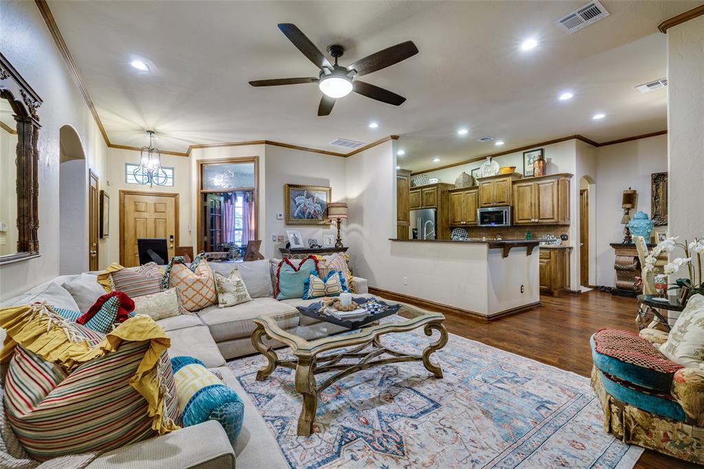 2213 Cedar Pointe Court Property Photo 9