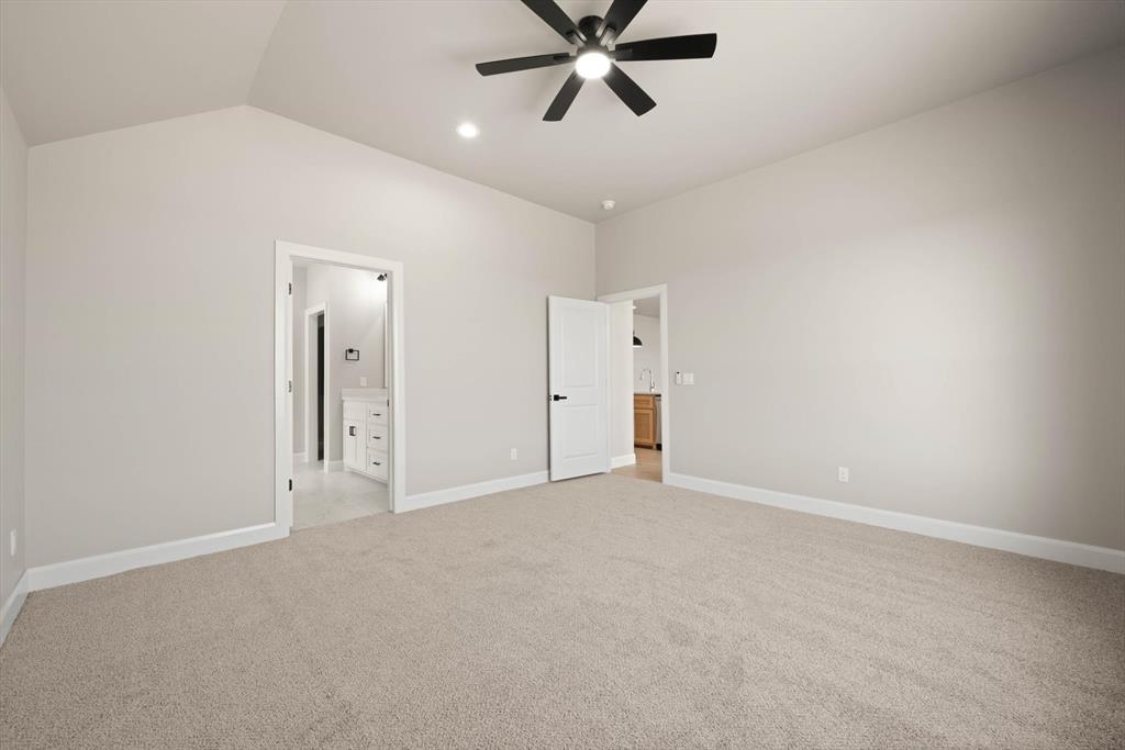 15700 Siloa Avenue Property Photo 24