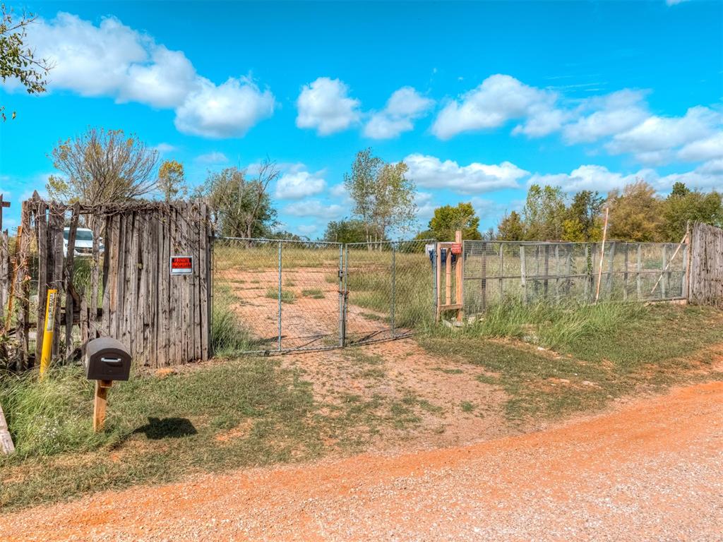 9411 Henley Avenue Property Photo 3