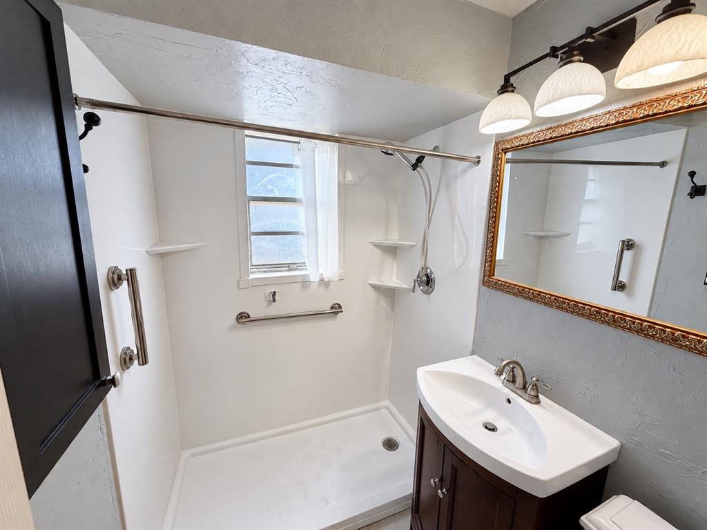 935 Sw 2nd Street Property Photo 17