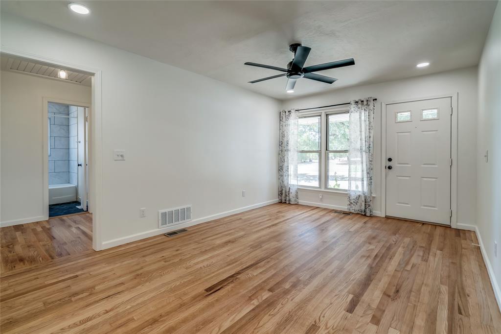 1320 S Littler Avenue Property Photo 12