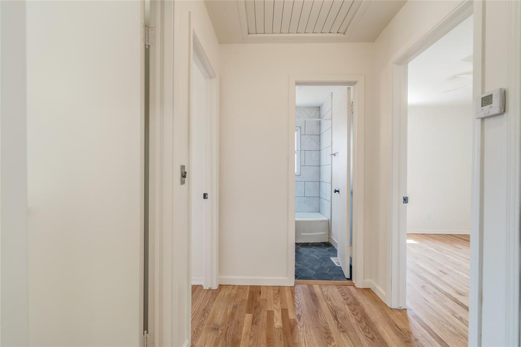 1320 S Littler Avenue Property Photo 19