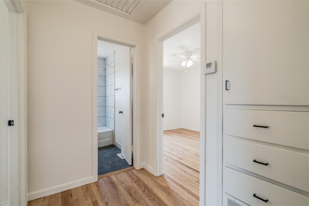 1320 S Littler Avenue Property Photo 20