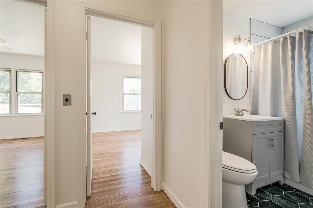 1320 S Littler Avenue Property Photo 21