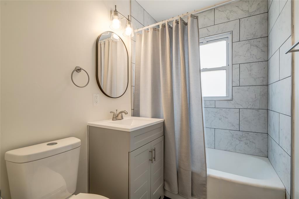 1320 S Littler Avenue Property Photo 22