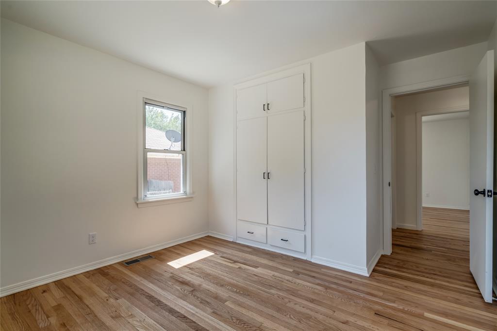 1320 S Littler Avenue Property Photo 29
