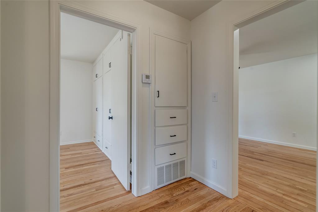 1320 S Littler Avenue Property Photo 30