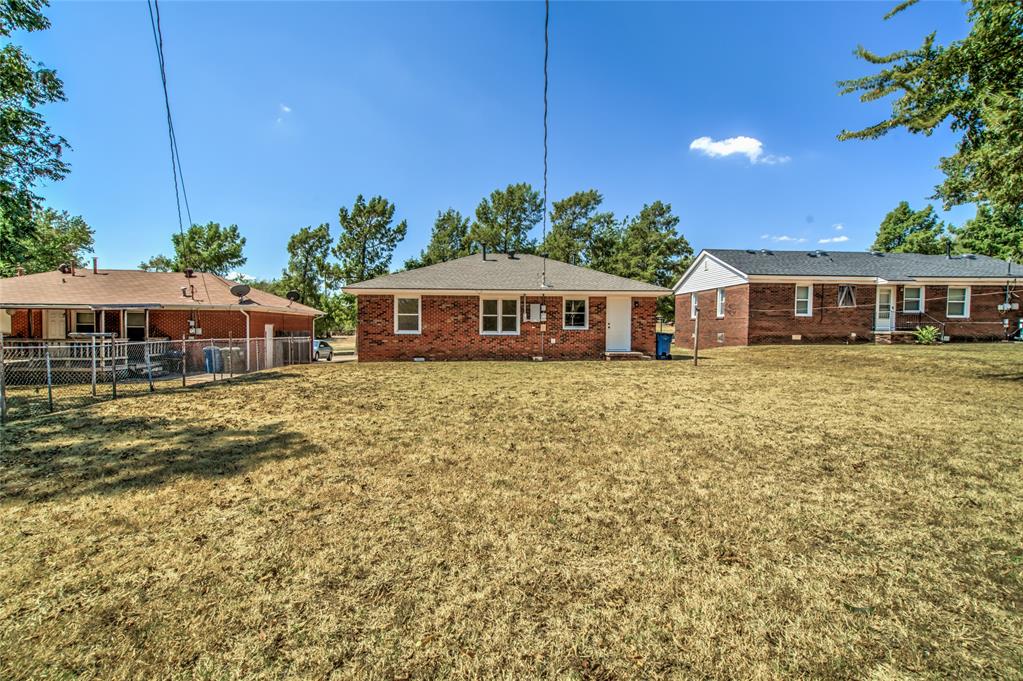 1320 S Littler Avenue Property Photo 34